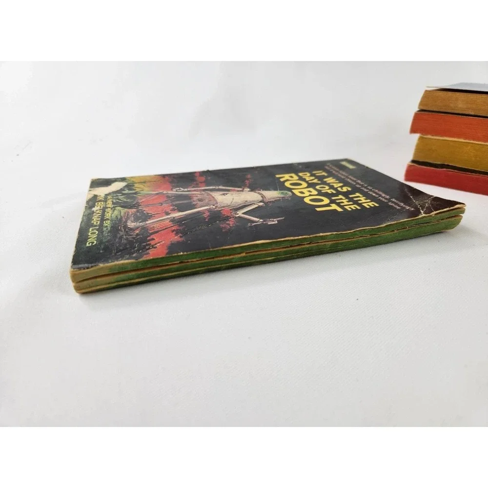 SciFi‎ Paperback Books Various Authors Lot of 10 Manning Le Guin Planet Awoke